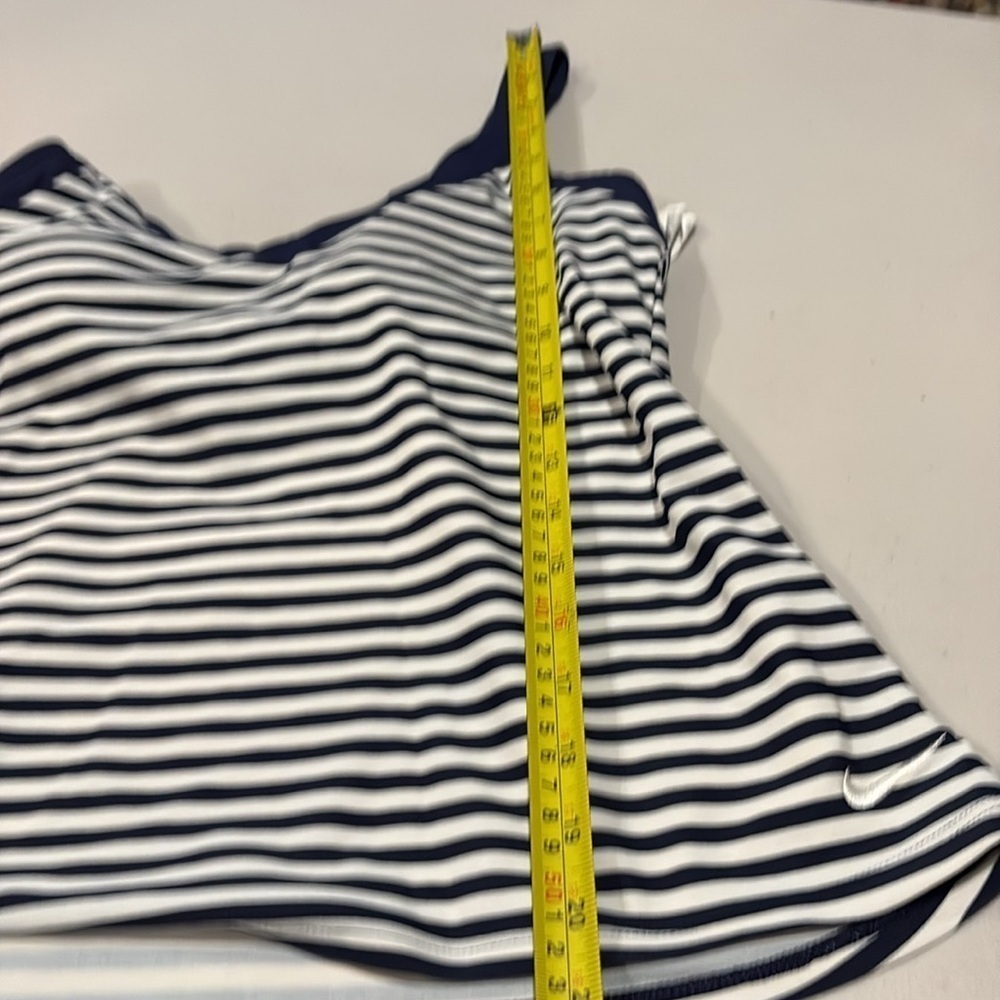 Nike Women’s racerback Bathing Suit Tankini top. Size small - Picture 8 of 10